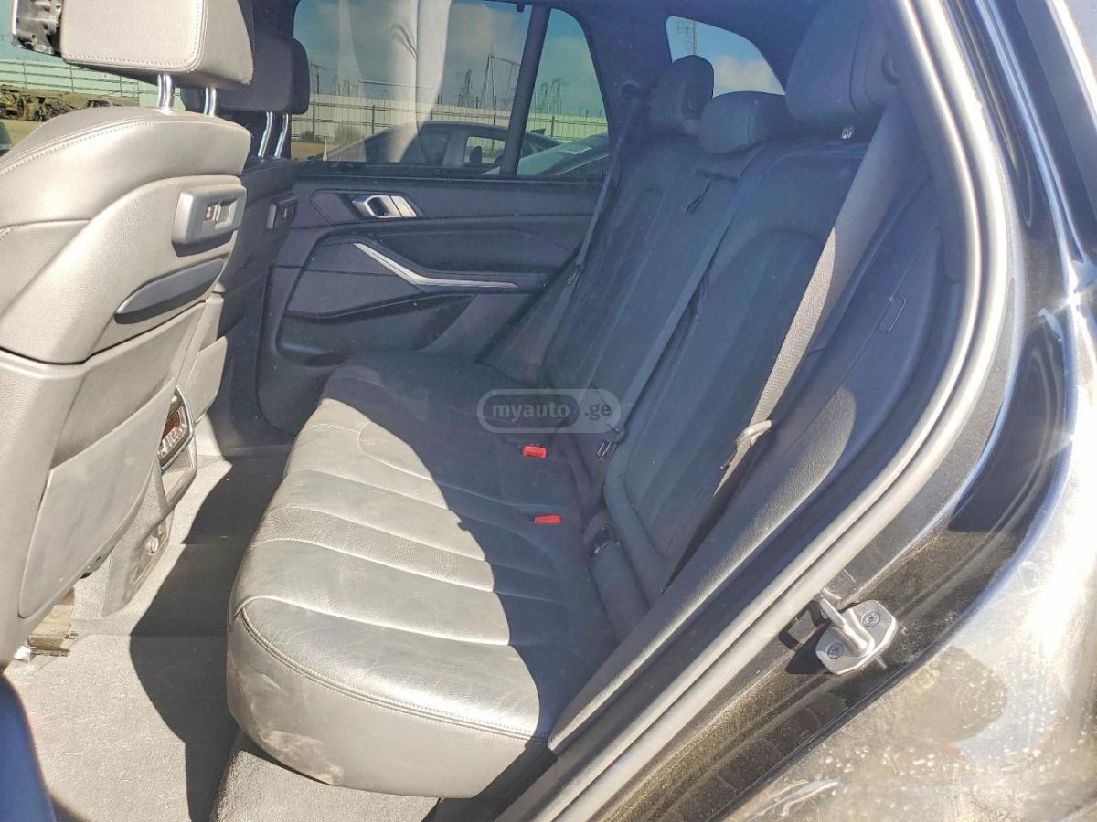 BMW X5 - фото 10