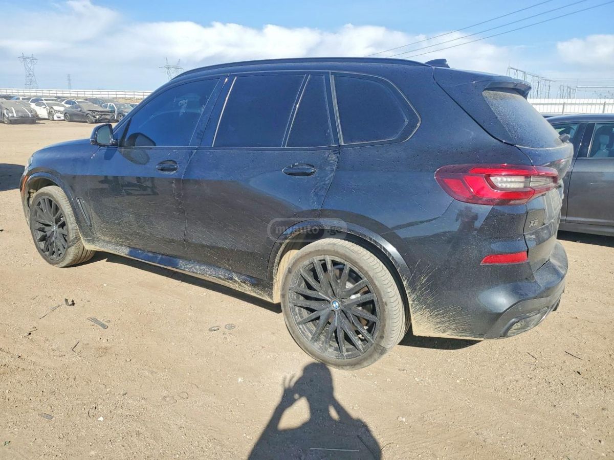 BMW X5 - фото 2