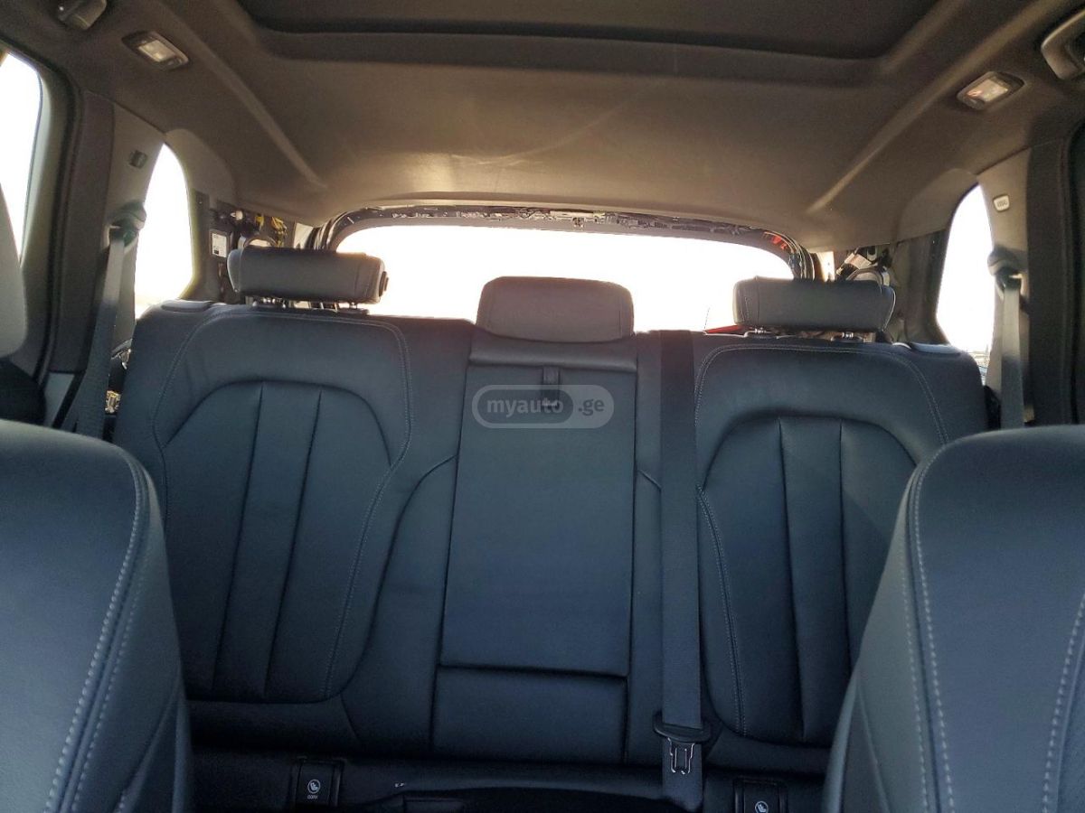 BMW X5 - фото 10