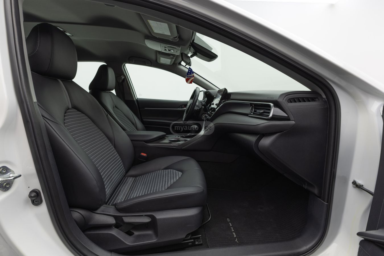 Toyota Toyota Camry — миниатюра 8