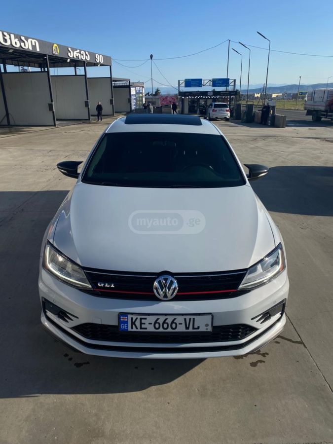 Volkswagen Jetta - фото 1