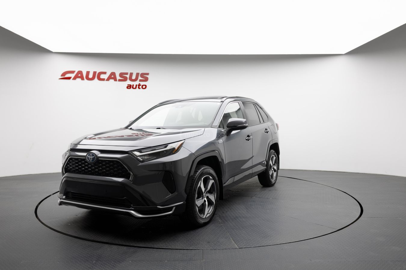 Toyota RAV 4 - фото 1