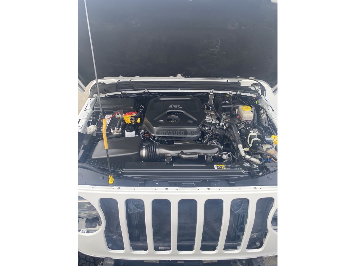 Jeep Wrangler - фото 10