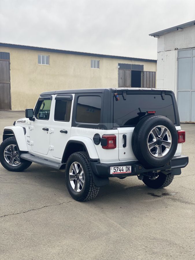 Jeep Wrangler - фото 6