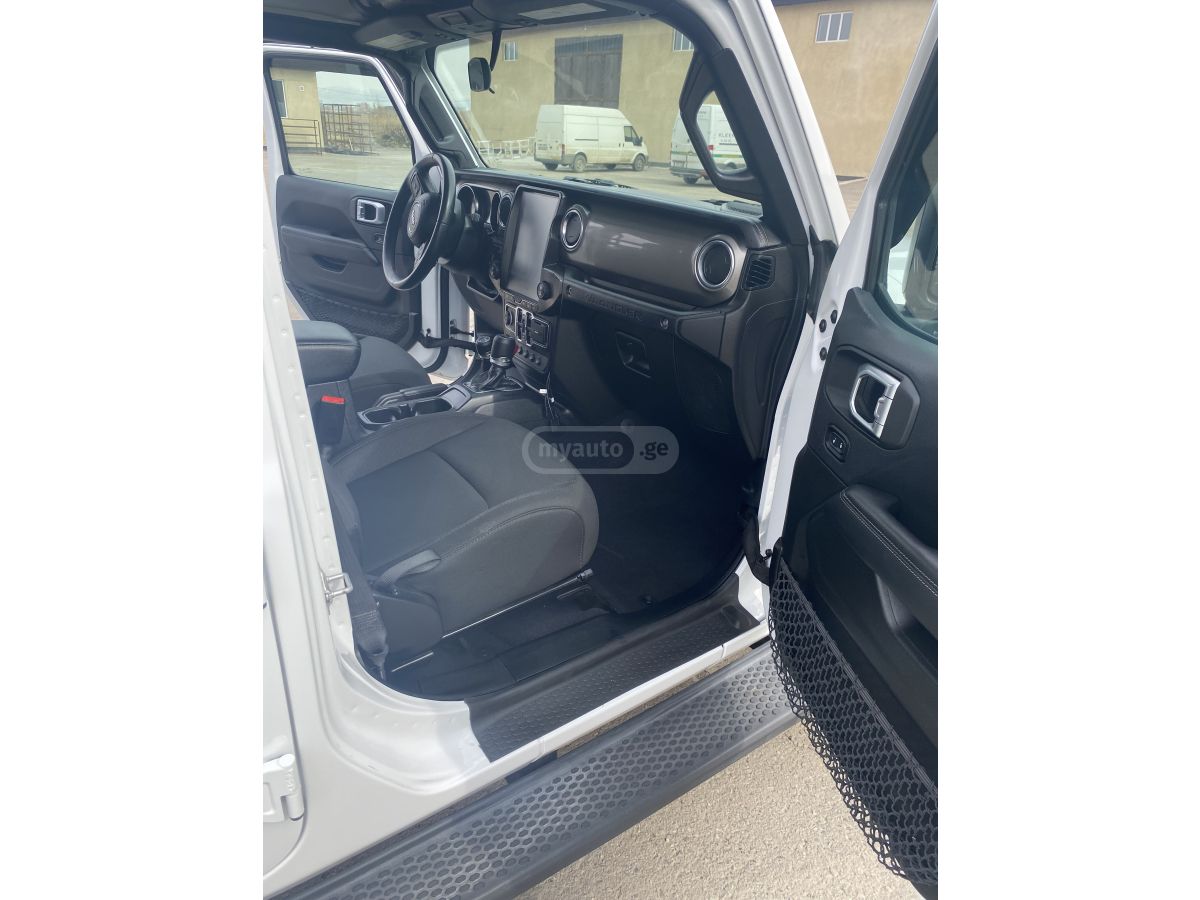 Jeep Wrangler - фото 9