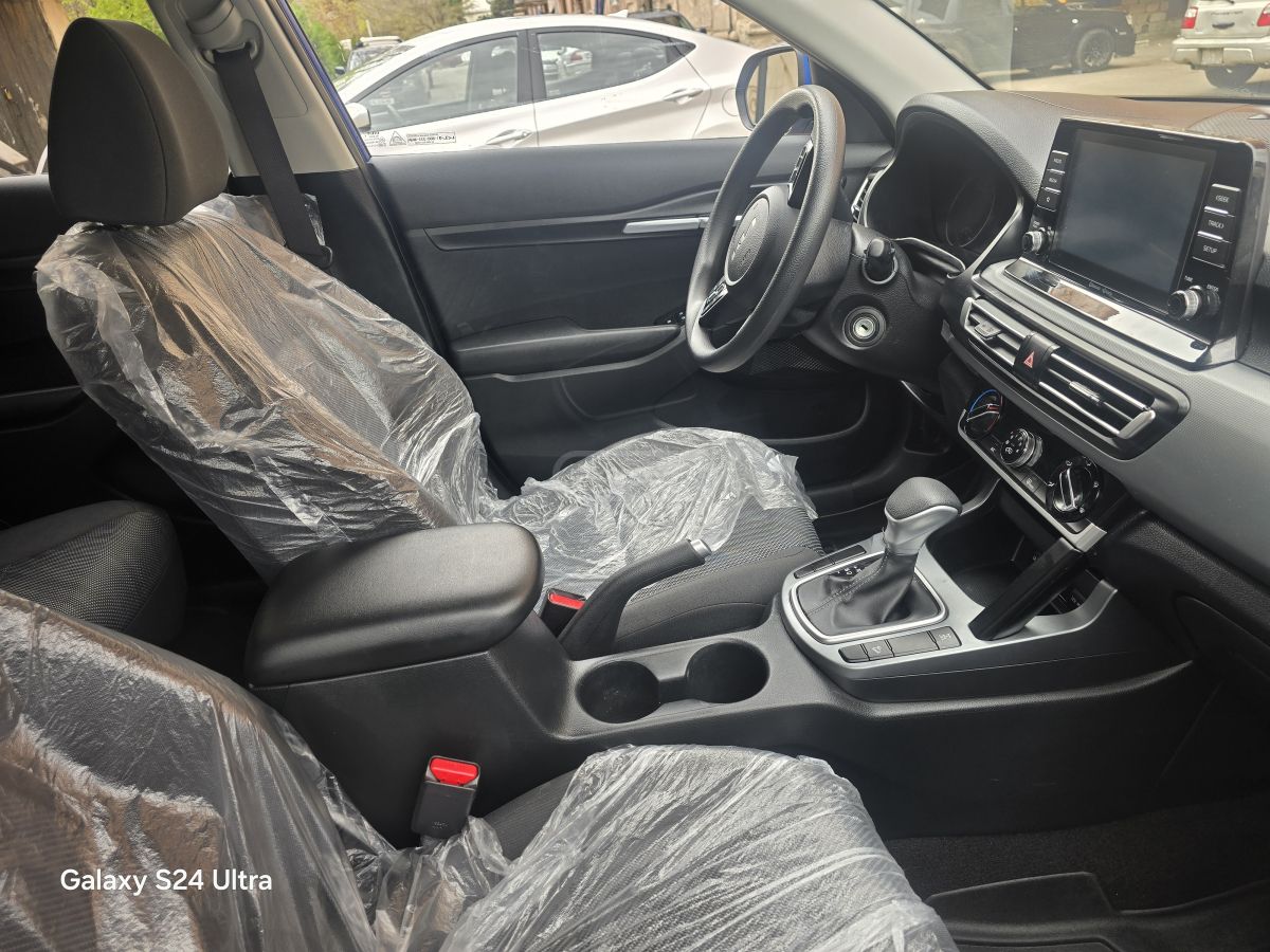 Kia Seltos Lx 2022 — миниатюра 4