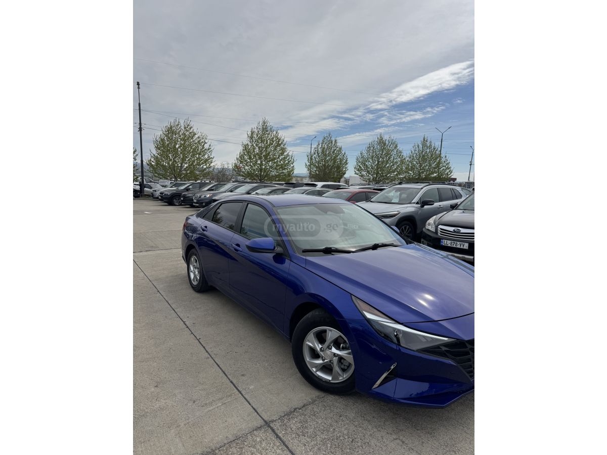 Hyundai Elantra - фото 2