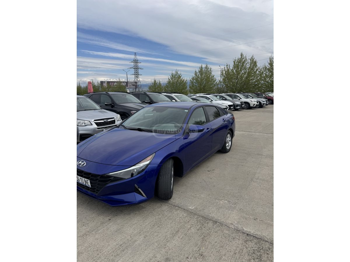 Hyundai Elantra - фото 3