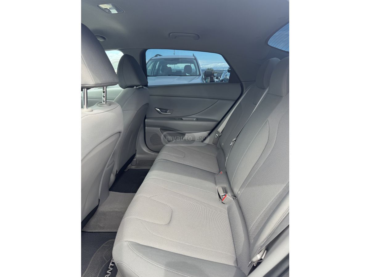 Hyundai Elantra - фото 7