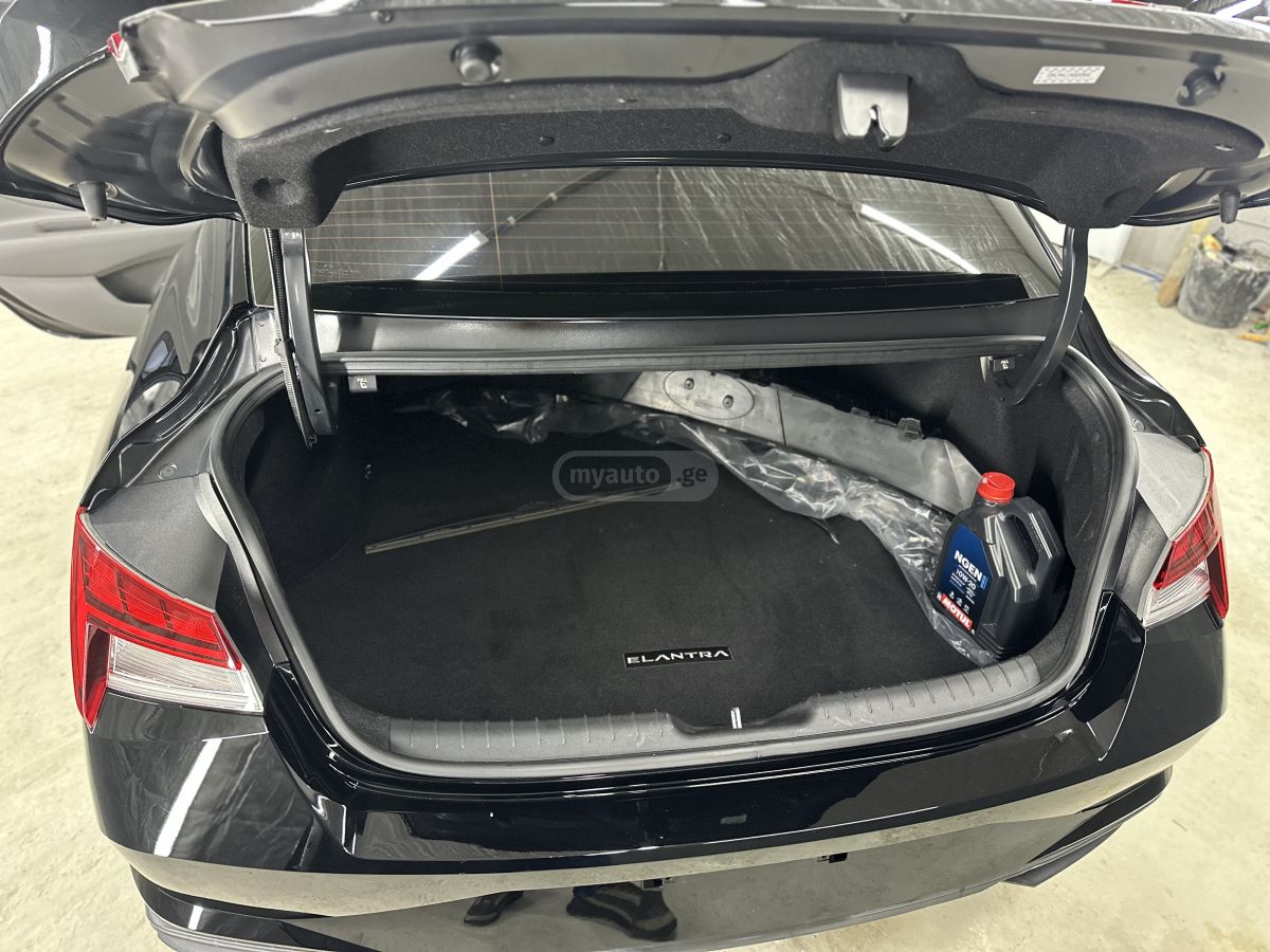 Hyundai Blue 4dr Sedan Automatic — миниатюра 11