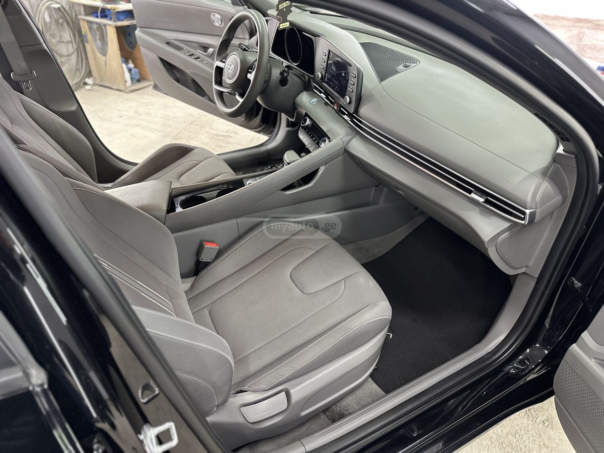 Hyundai Blue 4dr Sedan Automatic — миниатюра 9