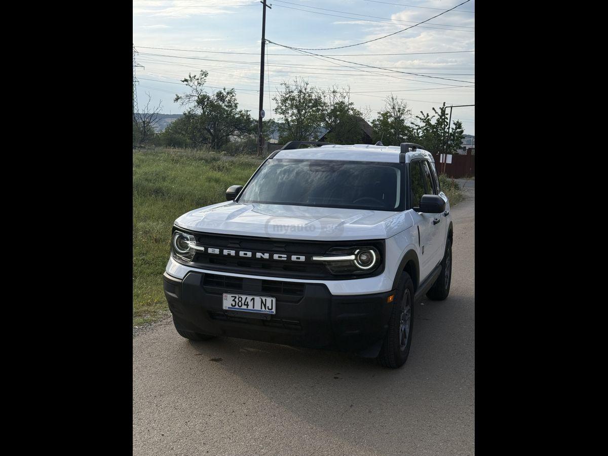 نمای دیگر Ford 2025