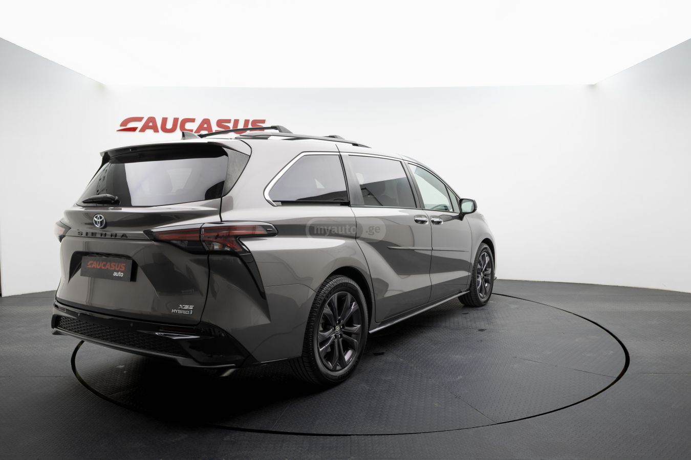 Toyota Toyota Sienna — миниатюра 4