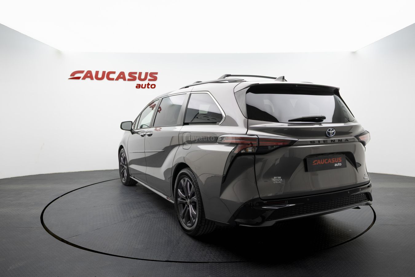 Toyota Toyota Sienna — миниатюра 6