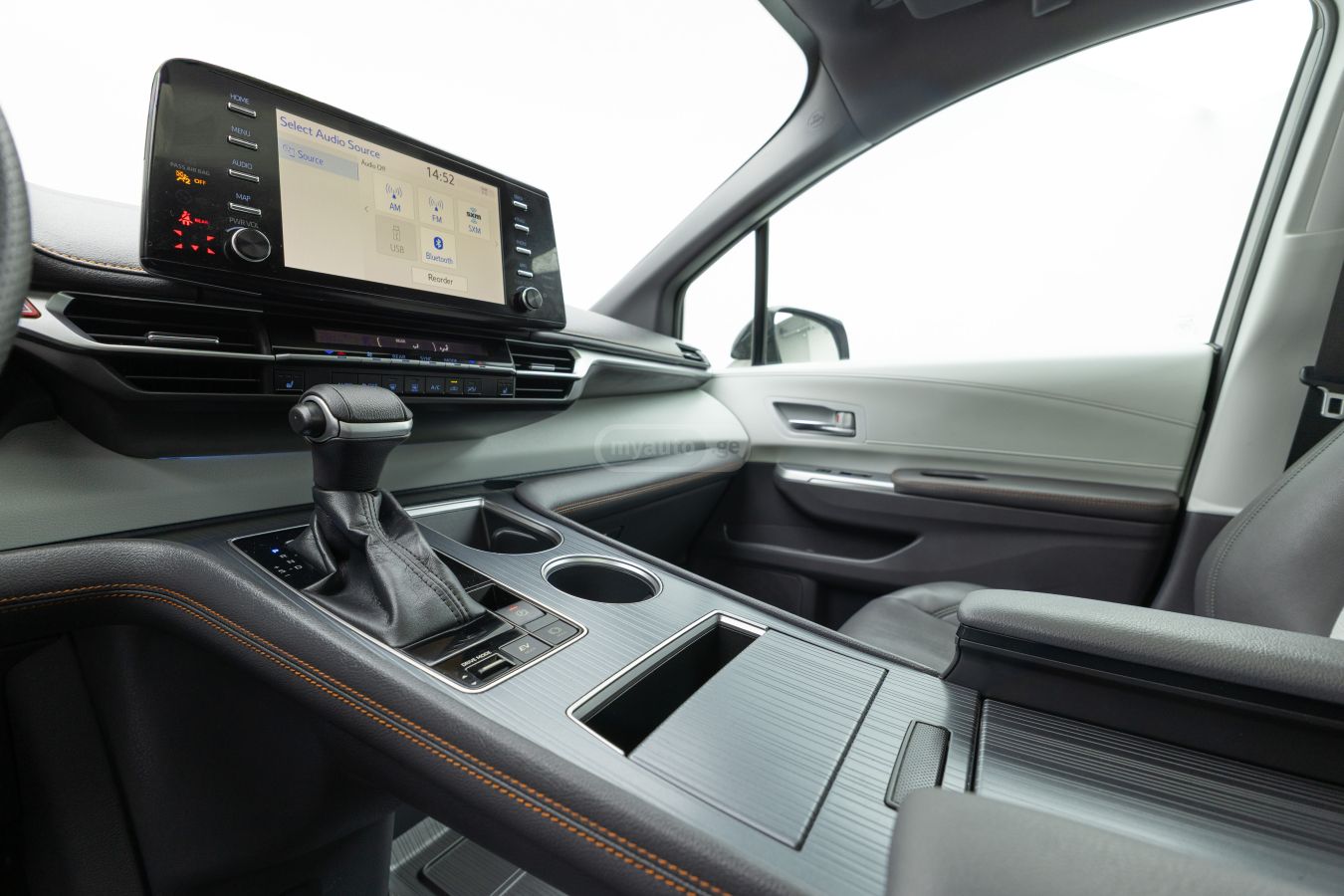 Toyota Toyota Sienna — миниатюра 9