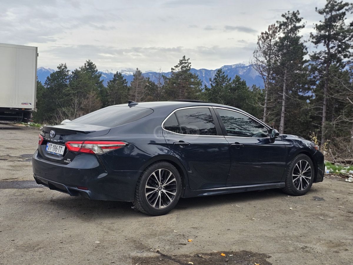 Toyota Camry - фото 5