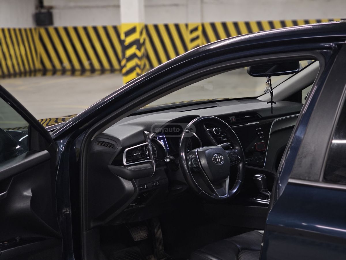 Toyota Camry - фото 9