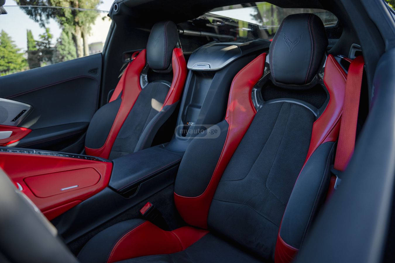 Chevrolet Corvette - фото 8