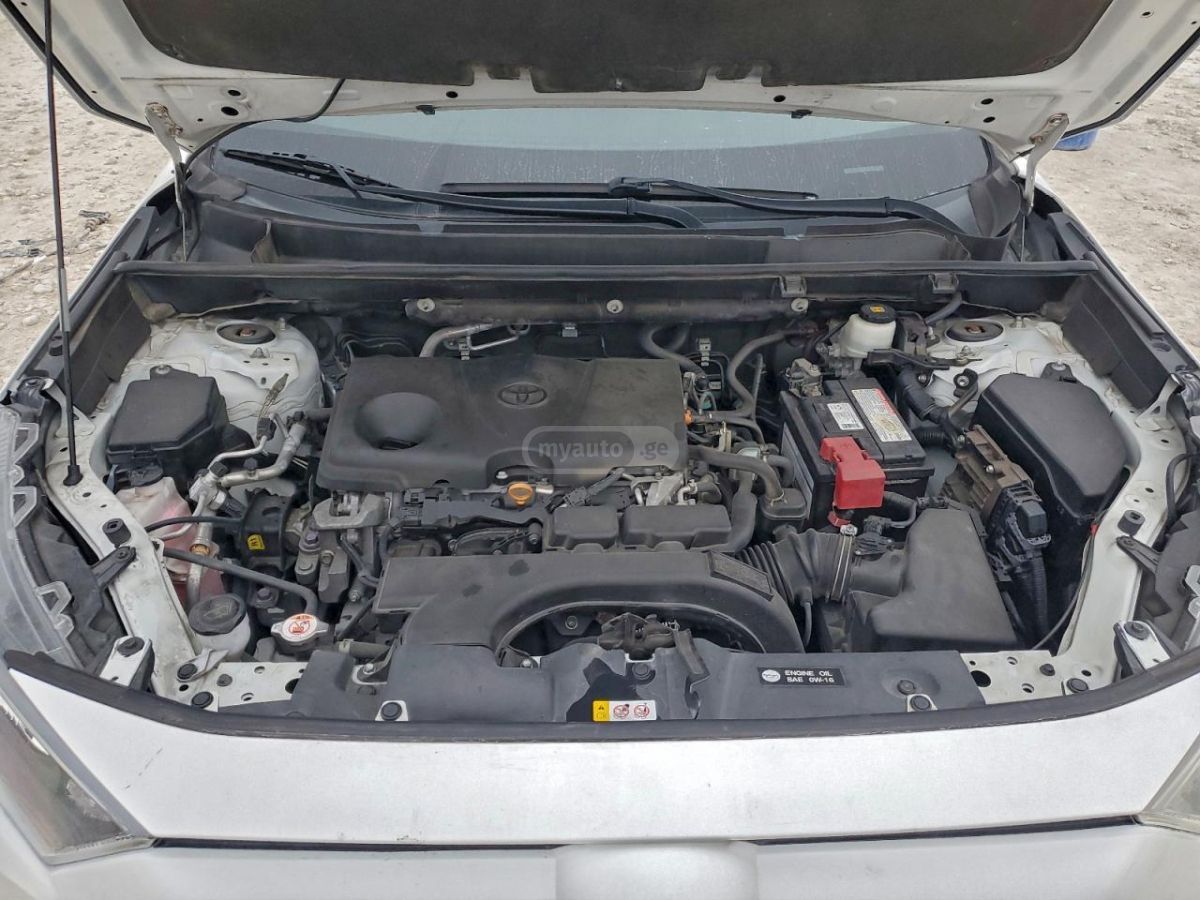 Toyota RAV 4 - фото 10