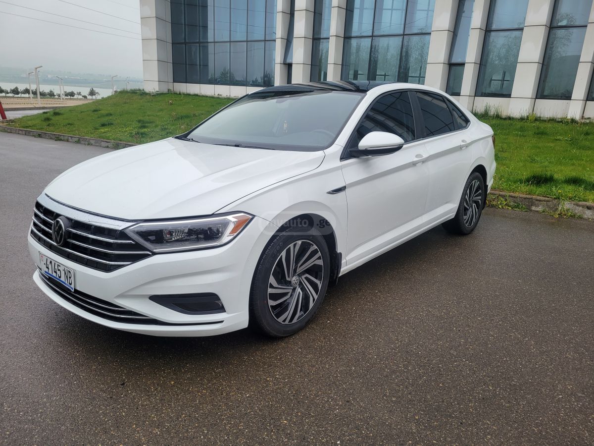 Volkswagen Jetta - фото 1