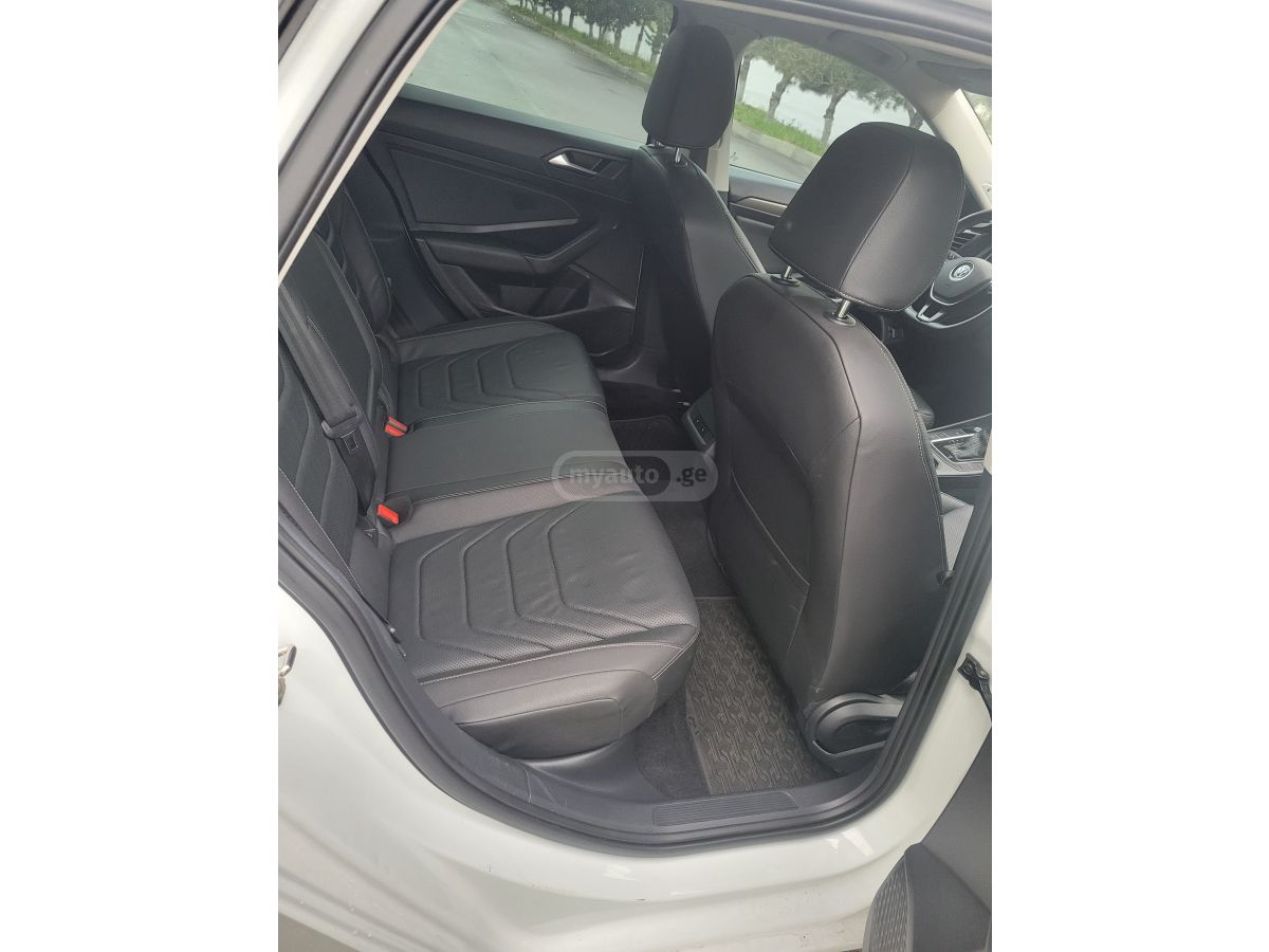 Volkswagen Jetta - фото 10