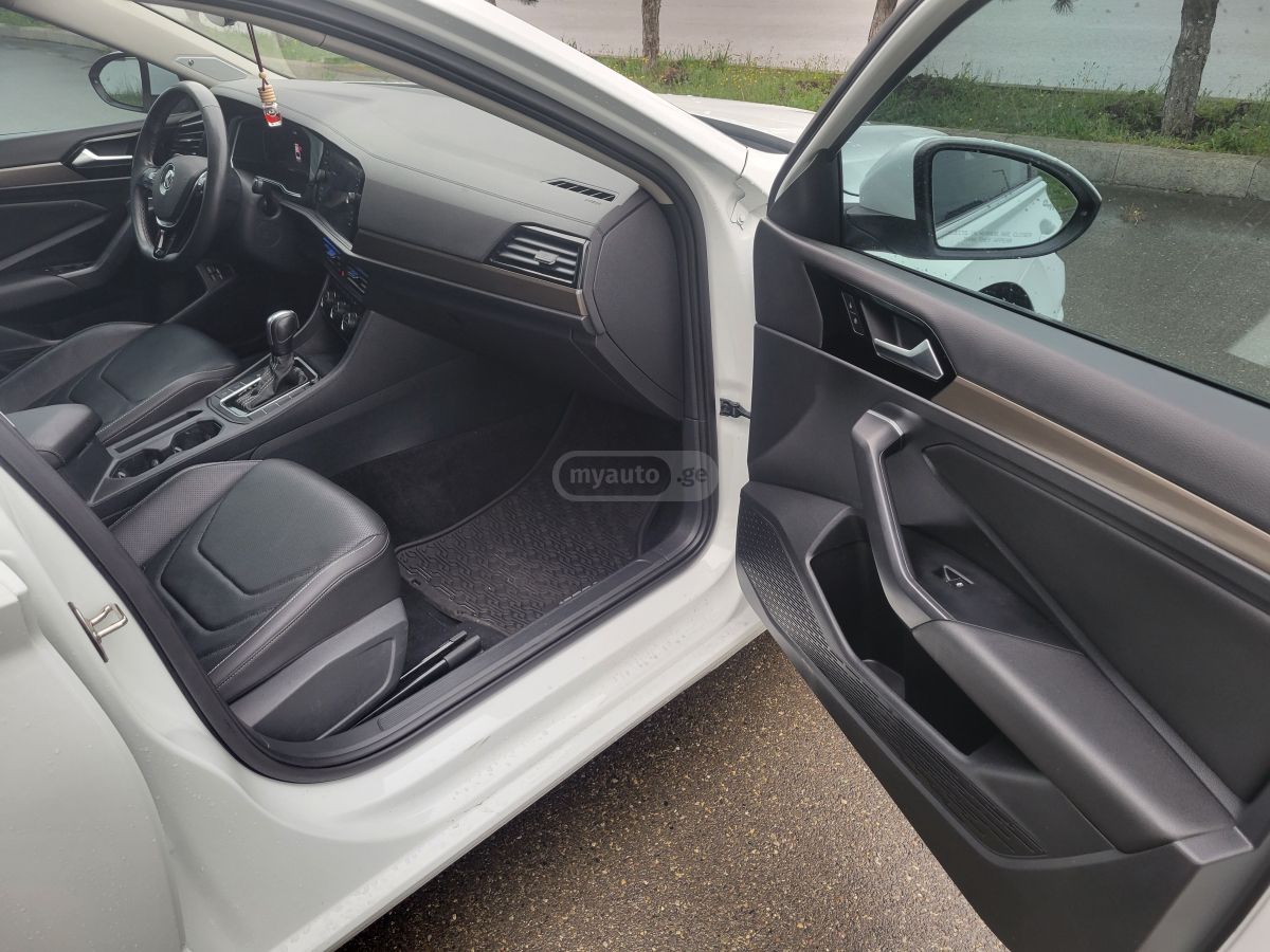 Volkswagen Jetta - фото 11