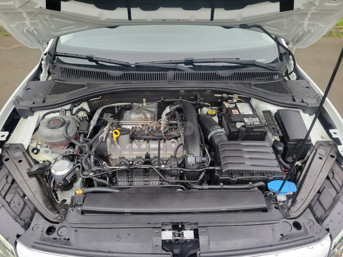 Volkswagen Jetta - фото 12