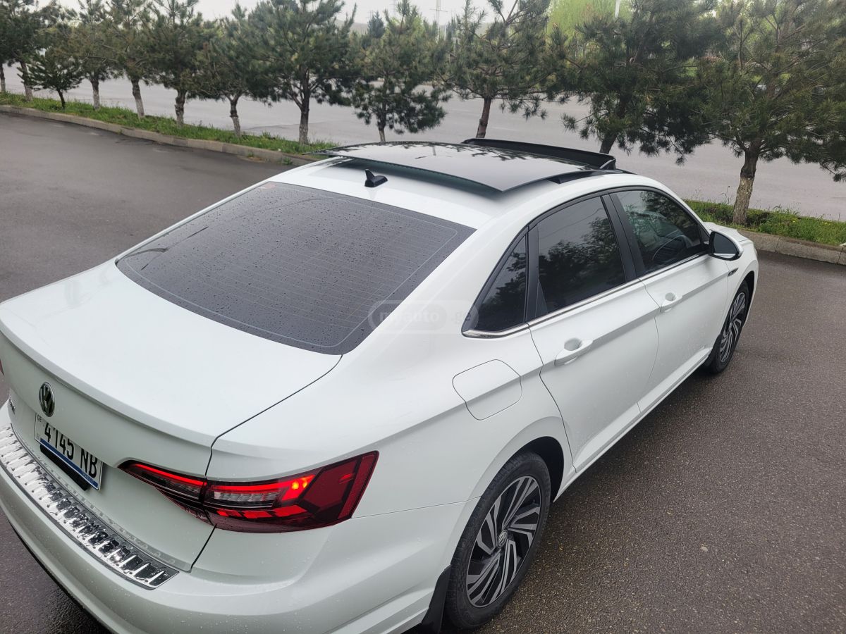 Volkswagen Jetta - фото 4