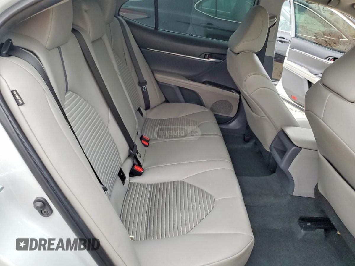 Toyota Camry - фото 8