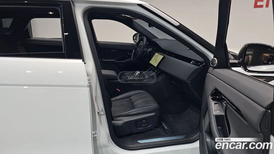 Land Rover Range Rover Evoque 2024 — миниатюра 10