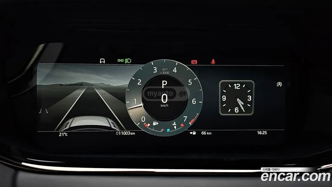 Land Rover Range Rover Evoque 2024 — миниатюра 8