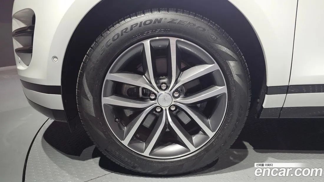 Land Rover Range Rover Evoque 2024 — миниатюра 5