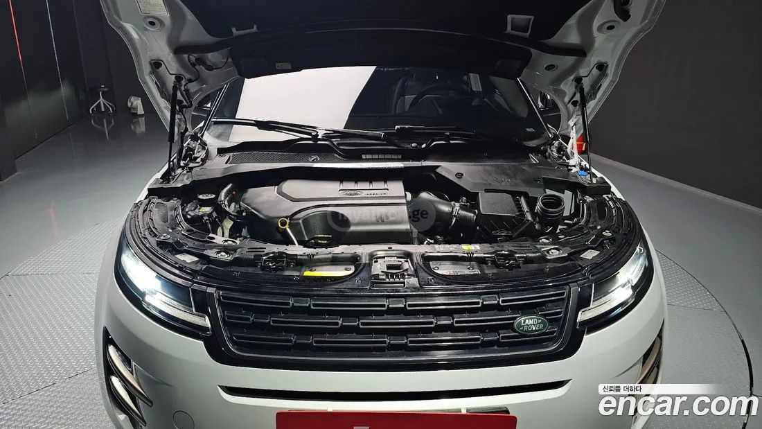 Land Rover Range Rover Evoque 2024 — миниатюра 6