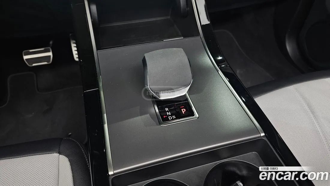 Land Rover Range Rover Evoque 2024 — миниатюра 9