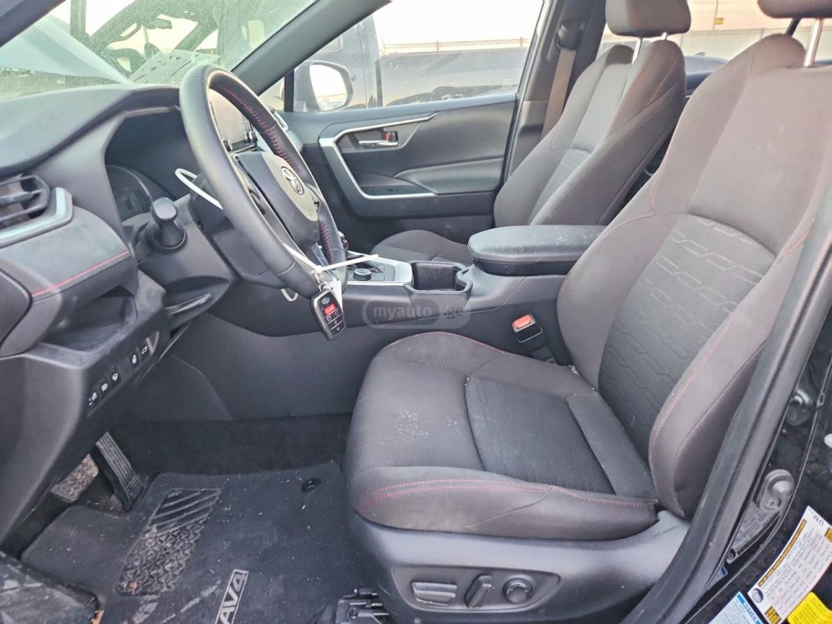 Toyota RAV 4 - фото 7