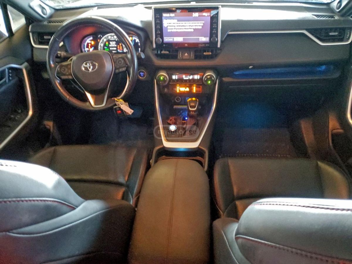 Toyota RAV 4 - фото 8