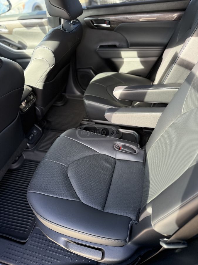 Toyota Highlander - фото 12