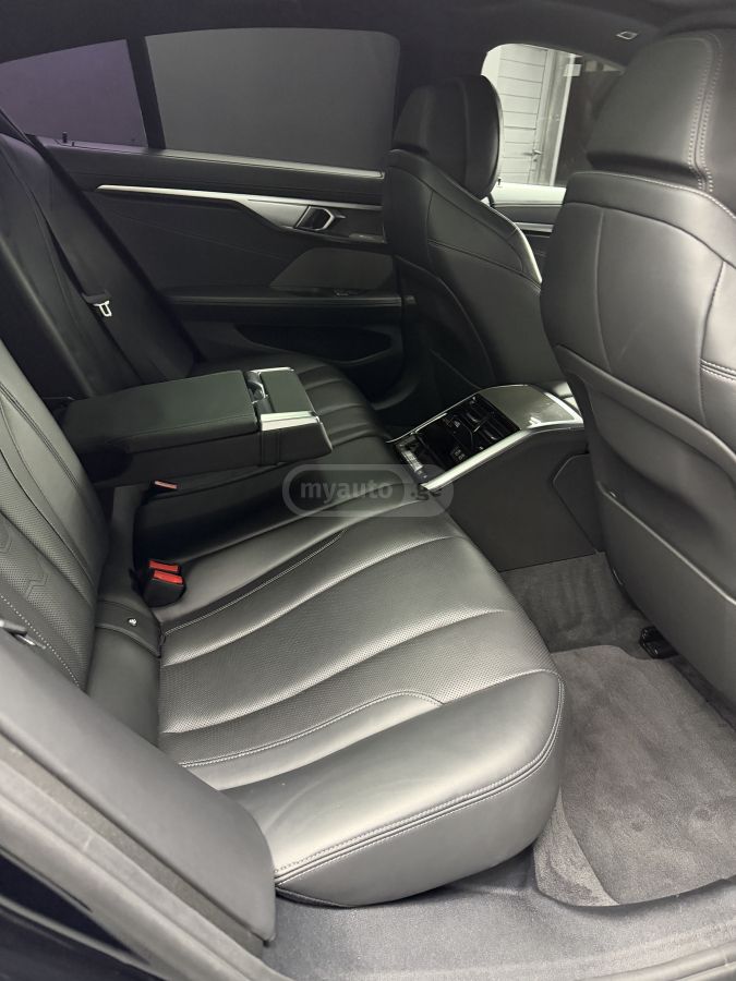 BMW  — миниатюра 8