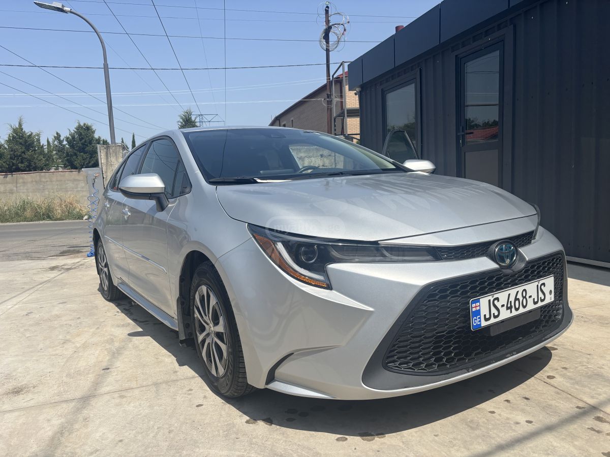 Toyota Corolla - фото 1