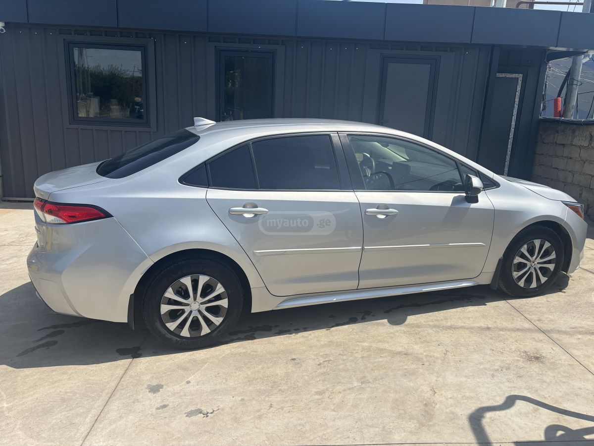 Toyota Corolla - фото 4