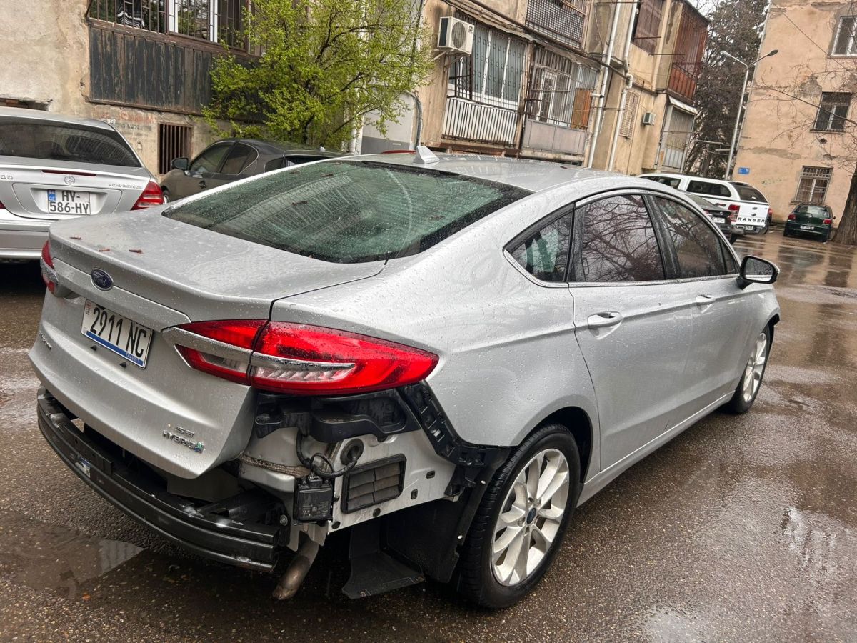 Ford Fusion - фото 5