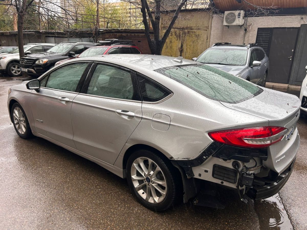 Ford Fusion - фото 7