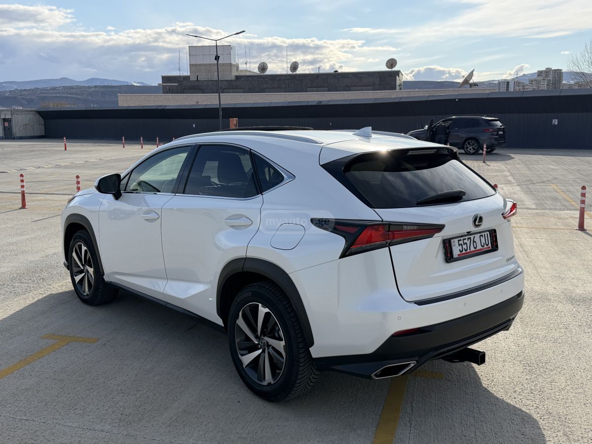 Lexus NX 300 - фото 4
