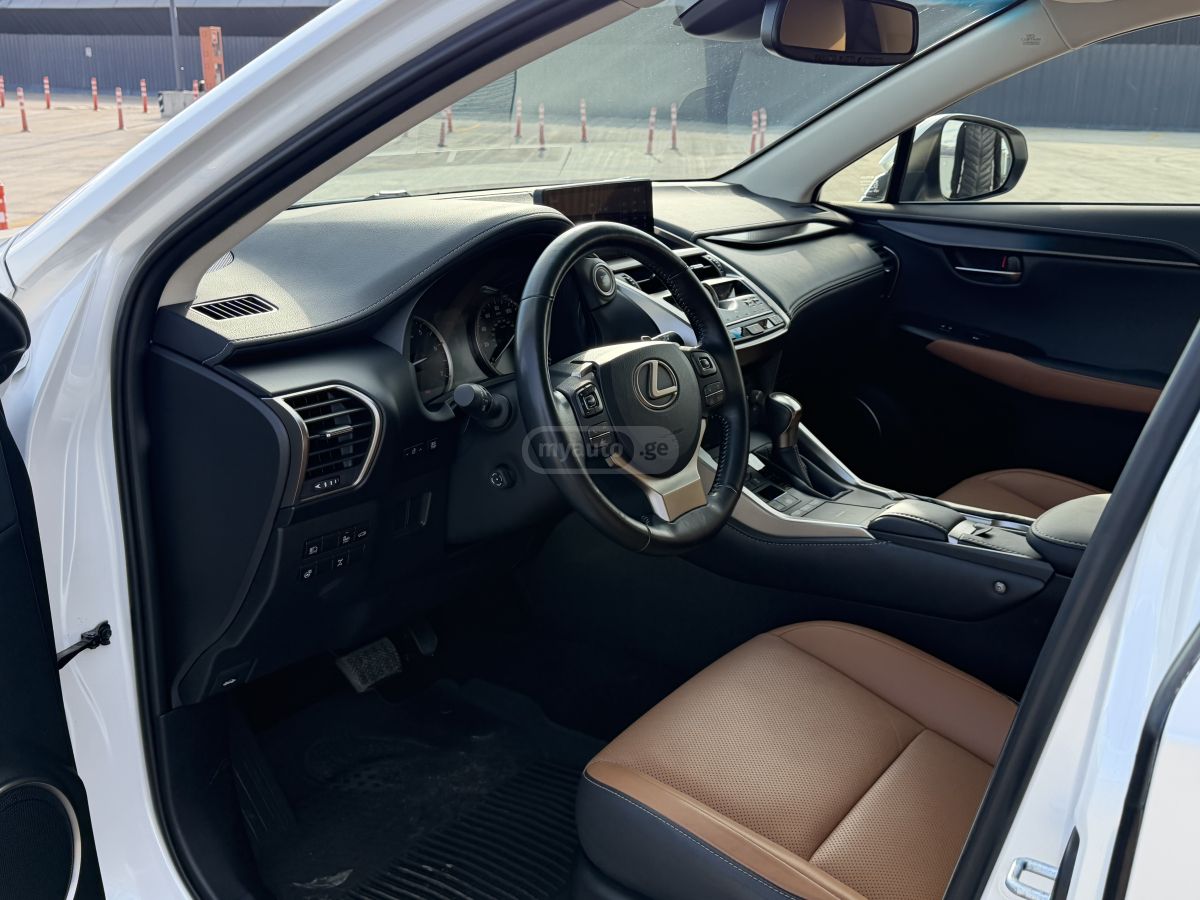 Lexus NX 300 - фото 7