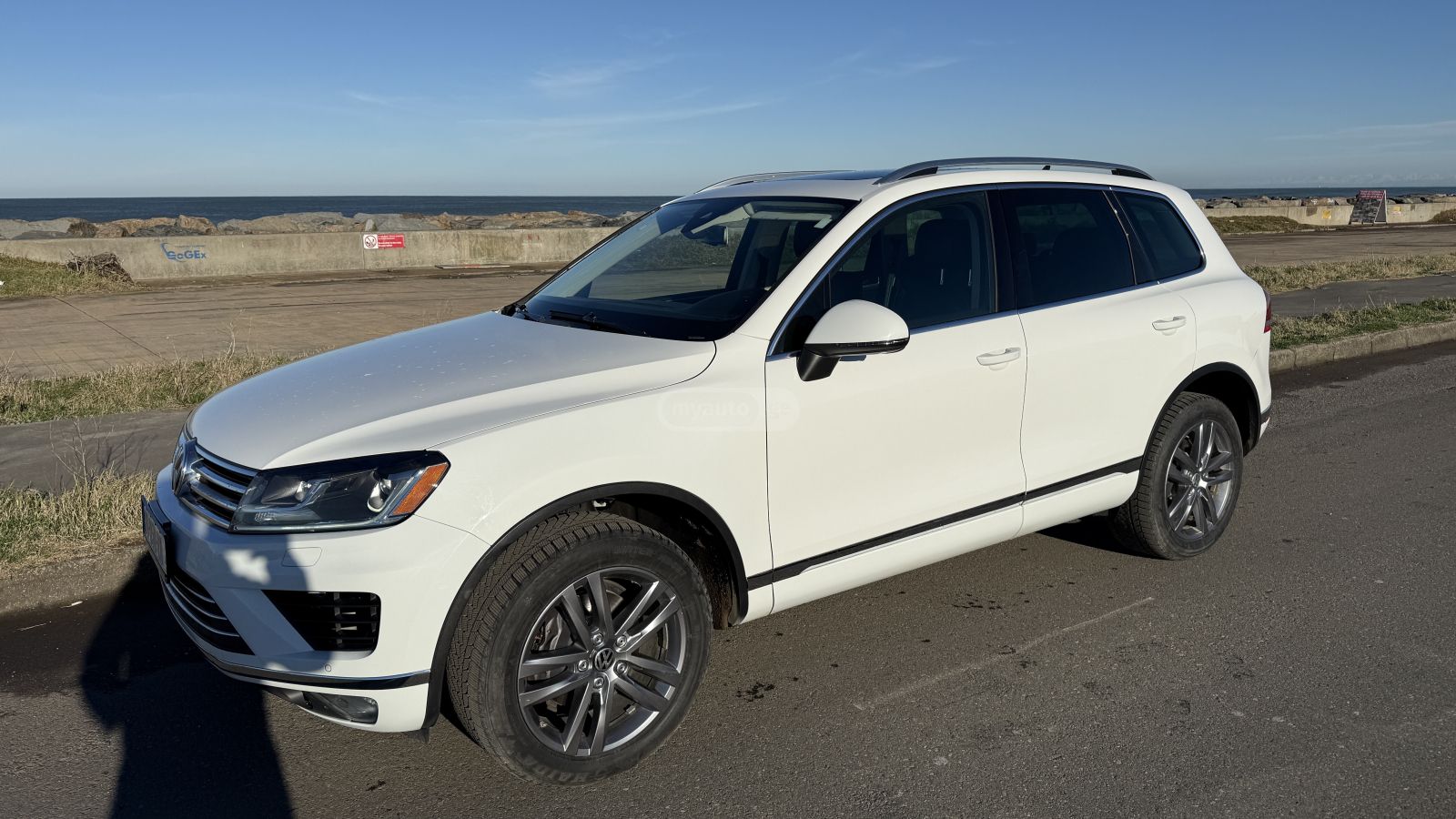 Volkswagen Touareg - фото 1