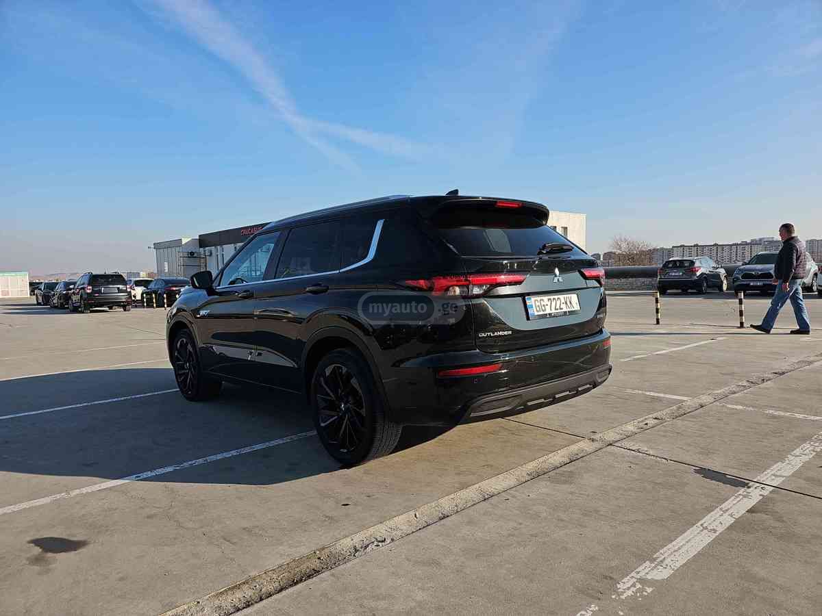 Mitsubishi Mitsubishi Outlander — миниатюра 6