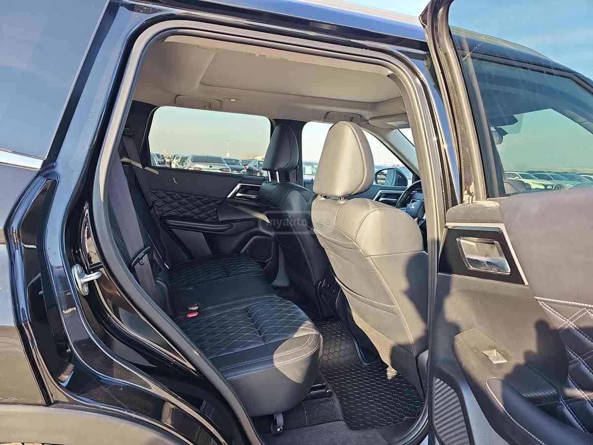 Mitsubishi Mitsubishi Outlander — миниатюра 8