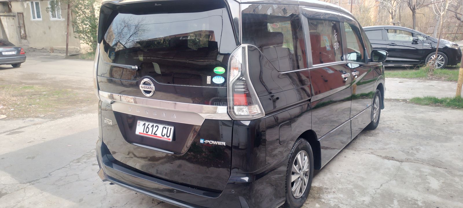 Nissan Serena - фото 11