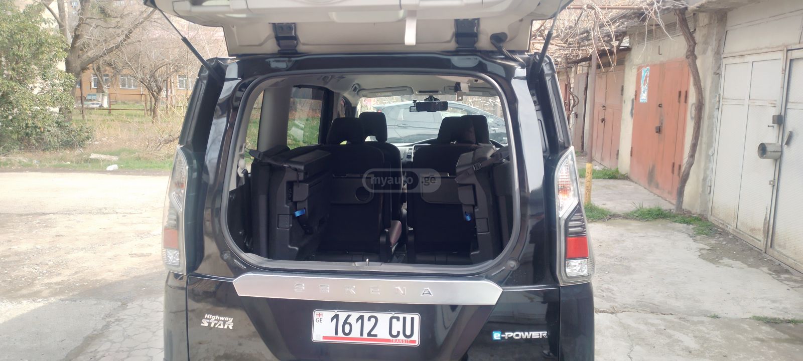 Nissan Serena - фото 8