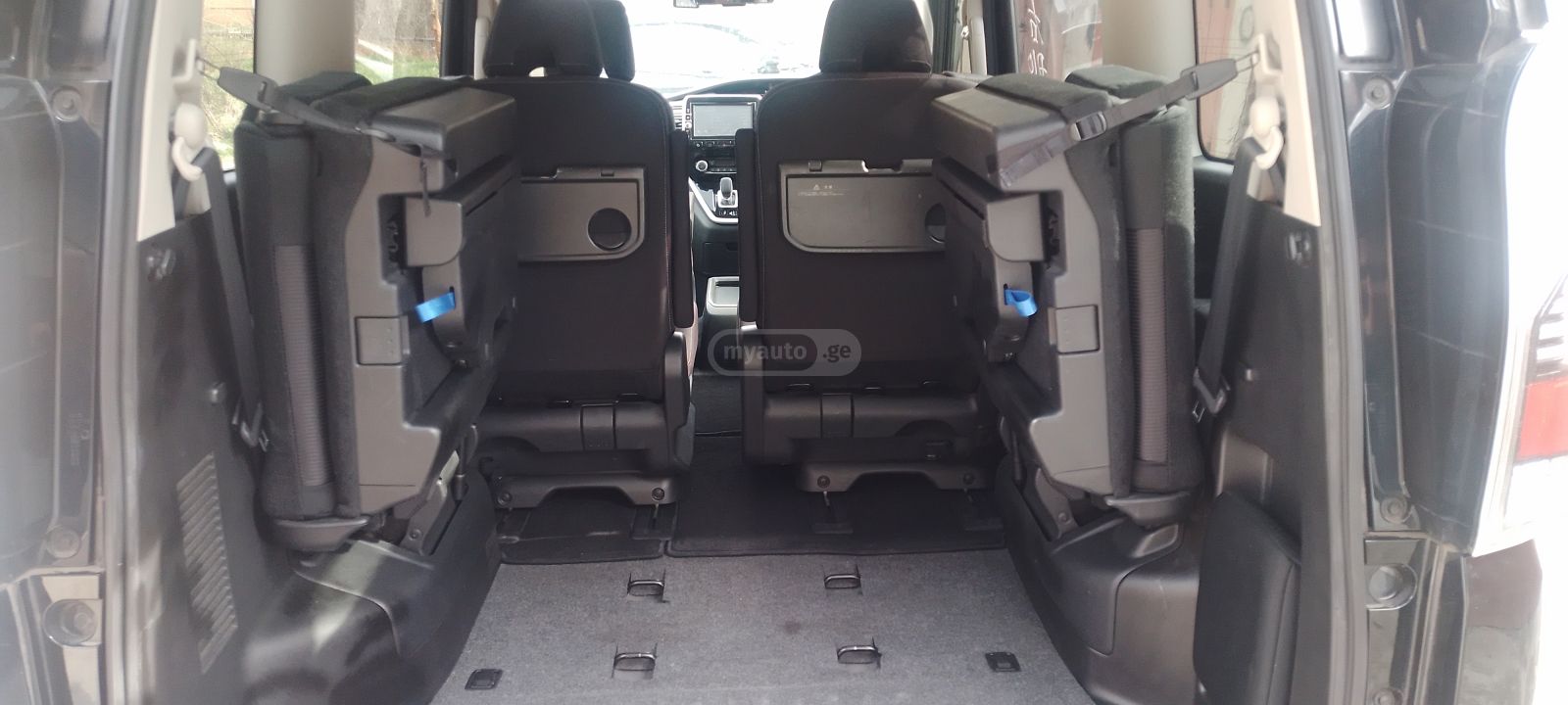 Nissan Serena - фото 9